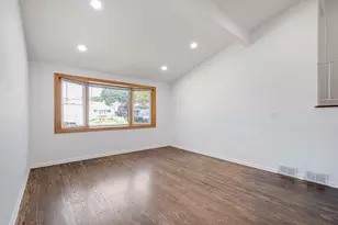 1721 N Wilshire Dr, Arlington Heights, IL 60004 - Photo 3