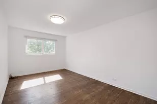 1721 N Wilshire Dr, Arlington Heights, IL 60004 - Photo 9