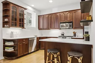 1417 N Bosworth Ave, Chicago, IL 60642 - Photo 9