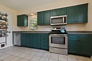 110 Cheri Ln, Antioch, IL 60002 - Photo 3
