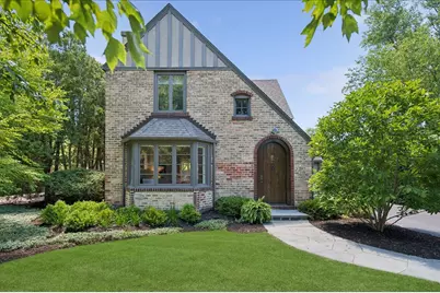 154 Glenwood Avenue, Winnetka, IL 60093 - Photo 1