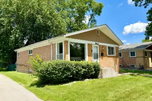 1820 169th St, Hazel Crest, IL 60429 - Photo 3