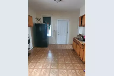 10240 S Indiana Avenue, Chicago, IL 60628 - Photo 13