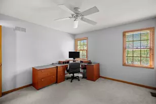 27W225 Ash Ct, Winfield, IL 60190 - Photo 17