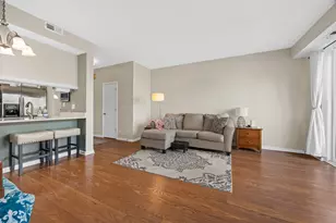 7818 Darien Lake Dr, Darien, IL 60561 - Photo 15