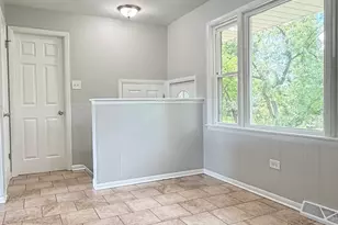 17060 Wausau Ave, South Holland, IL 60473 - Photo 11