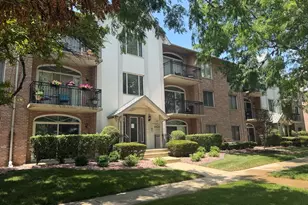 9424 S 77th Ct, Hickory Hills, IL 60457 - Photo 1