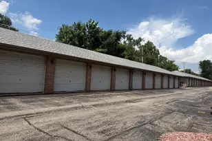 9424 S 77th Ct, Hickory Hills, IL 60457 - Photo 5