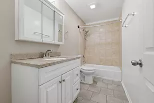 11707 S Morgan St, Chicago, IL 60643 - Photo 13
