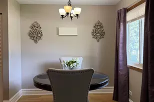 2678 Woodview Ct, Waukegan, IL 60087 - Photo 7