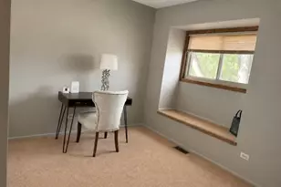 2678 Woodview Ct, Waukegan, IL 60087 - Photo 9