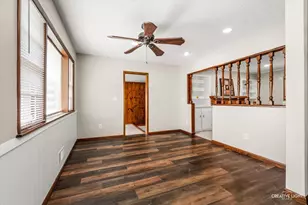 203 S Rosedale Ave, Aurora, IL 60506 - Photo 9