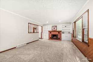 203 S Rosedale Ave, Aurora, IL 60506 - Photo 5
