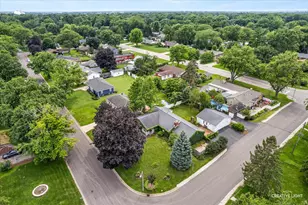 203 S Rosedale Ave, Aurora, IL 60506 - Photo 31