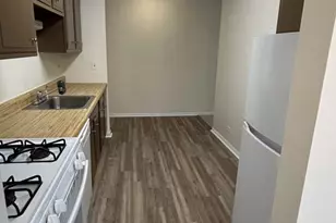3100 Roberts Dr, Woodridge, IL 60517 - Photo 5