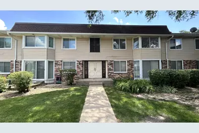 3100 Roberts Drive #5, Woodridge, IL 60517 - Photo 1
