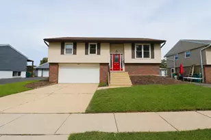 307 Hickory Ave, Romeoville, IL 60446 - Photo 1