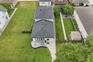 5253 S Moody Ave, Chicago, IL 60638 - Photo 3