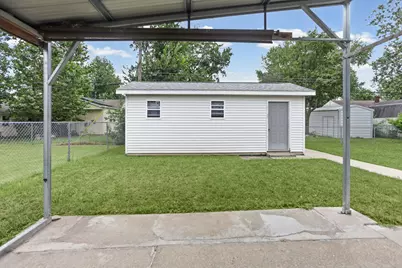 1215 S Lincoln Boulevard, Centralia, IL 62801 - Photo 9