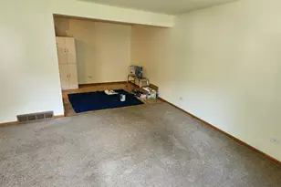 765 Washington St, Woodstock, IL 60098 - Photo 3
