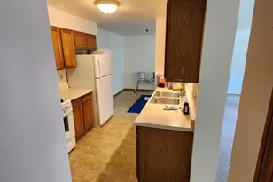765 Washington St, Woodstock, IL 60098 - Photo 5