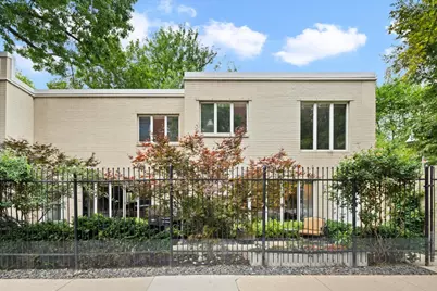 945 S Park Terrace, Chicago, IL 60605 - Photo 1