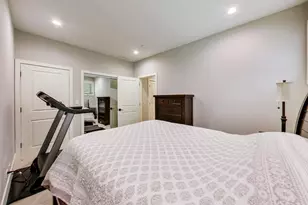 5028 W Ainslie Street W, Chicago, IL 60630 - Photo 33