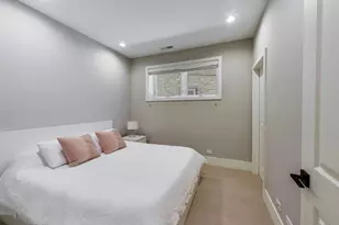 5028 W Ainslie Street W, Chicago, IL 60630 - Photo 29