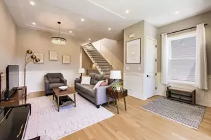 5028 W Ainslie Street W, Chicago, IL 60630 - Photo 3