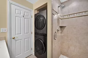 27033 W Coventry Ct, Lake Barrington, IL 60010 - Photo 25