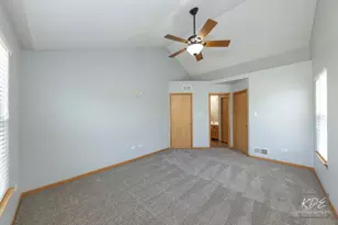 524 Meadow Lily Dr, Joliet, IL 60431 - Photo 11