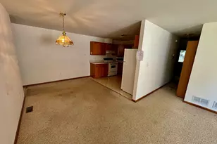 38 Silver Trail, North Aurora, IL 60542 - Photo 3