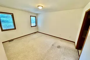 38 Silver Trail, North Aurora, IL 60542 - Photo 9