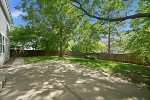 259 Pembrook Ln, Mundelein, IL 60060 - Photo 35