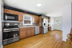 219 N Berteau Ave, Bartlett, IL 60103 - Photo 7