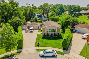 433 E Cherry Hill Dr, Addison, IL 60101 - Photo 3