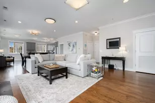 1453 W Irving Park Rd, Chicago, IL 60613 - Photo 5