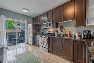 2127 N Clark St, Chicago, IL 60614 - Photo 11