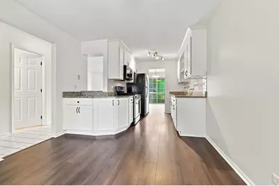 1509 N Saint Marks Place, Palatine, IL 60067 - Photo 5