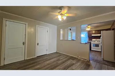 301 N 1st Street, Princeton, IL 61356 - Photo 9