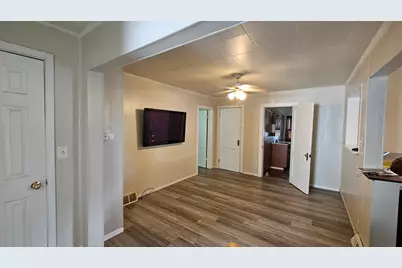 301 N 1st Street, Princeton, IL 61356 - Photo 7