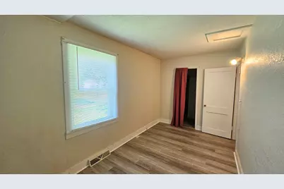 301 N 1st Street, Princeton, IL 61356 - Photo 11