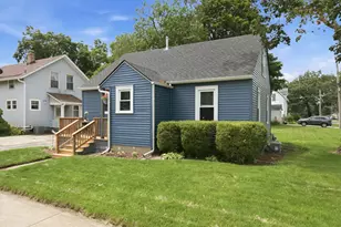 241 N Lord Ave, Carpentersville, IL 60110 - Photo 1