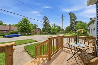 241 N Lord Avenue, Carpentersville, IL 60110 - Photo 3