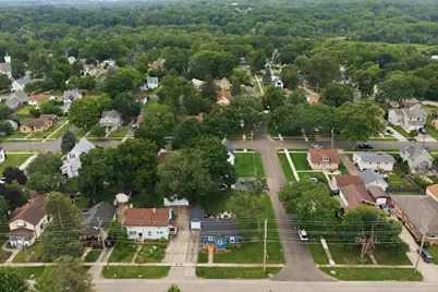 241 N Lord Avenue, Carpentersville, IL 60110 - Photo 23