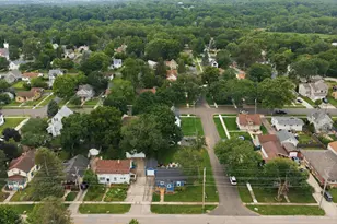 241 N Lord Ave, Carpentersville, IL 60110 - Photo 23