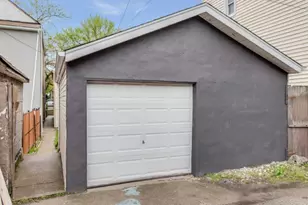 2862 W 22nd Pl, Chicago, IL 60623 - Photo 9
