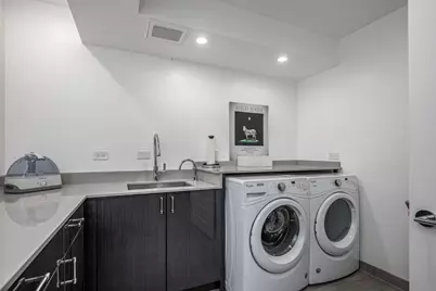 175 E Delaware Place #7201-7202, Chicago, IL 60611 - Photo 31
