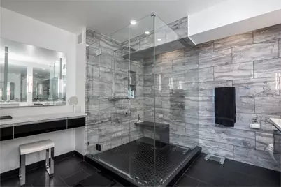 175 E Delaware Place #7201-7202, Chicago, IL 60611 - Photo 23