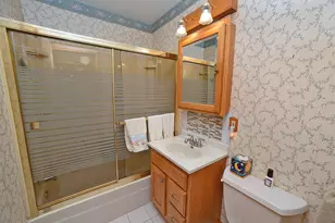 749 Fort St, Ottawa, IL 61350 - Photo 9